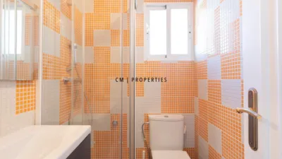 Chalet en alquiler en Carrer de Juan Vilar Arenes, Alameda Parc (Manises) de 1.700 €<span>/mes</span>
