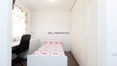 Chalet en alquiler en Carrer de Juan Vilar Arenes, Alameda Parc (Manises) de 1.700 €<span>/mes</span>