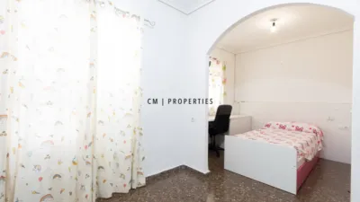 Chalet en alquiler en Carrer de Juan Vilar Arenes, Alameda Parc (Manises) de 1.700 €<span>/mes</span>