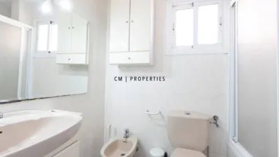 Chalet en alquiler en Carrer de Juan Vilar Arenes, Alameda Parc (Manises) de 1.700 €<span>/mes</span>