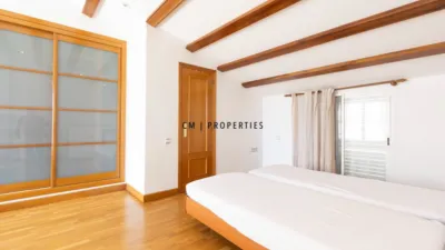 Chalet en alquiler en Carrer de Juan Vilar Arenes, Alameda Parc (Manises) de 1.700 €<span>/mes</span>