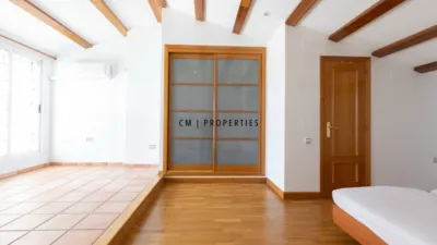 Chalet en alquiler en Carrer de Juan Vilar Arenes, Alameda Parc (Manises) de 1.700 €<span>/mes</span>