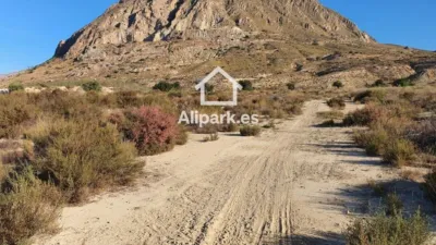 Terreno en venta en El Rebolledo - Más