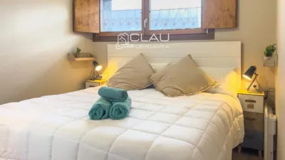 Piso en venta en Calle Rue de La Gare, Número 2, Sainte-Léocadie de 330.000 €