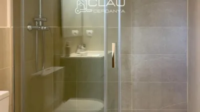Piso en venta en Calle Rue de La Gare, Número 2, Sainte-Léocadie de 330.000 €