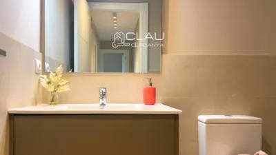 Piso en venta en Calle Rue de La Gare, Número 2, Sainte-Léocadie de 330.000 €