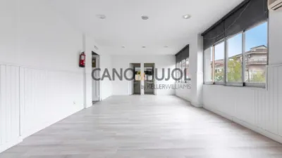 Chalet on Avinguda de l'Electricitat photo 55