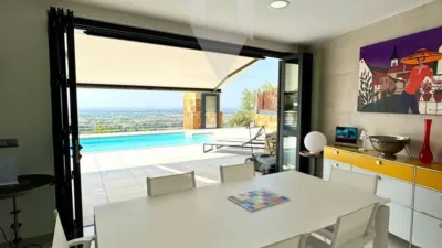 Villa in Les Torroelles photo 13