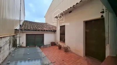 House in Centre photo 20