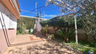 Chalet on Avinguda de Santa Maria de Montserrat photo 4