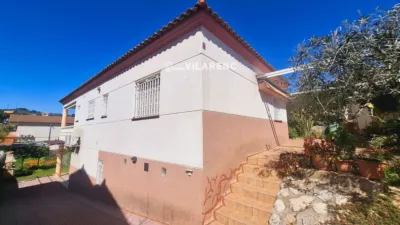 Chalet on Avinguda de Santa Maria de Montserrat photo 5