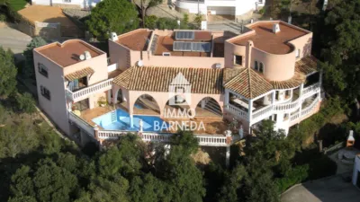 House on Carrer d'Osca, 8 photo 2