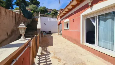 Chalet on Avinguda dels Jardins photo 3