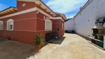 Chalet on Avinguda dels Jardins photo 7