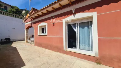 Chalet on Avinguda dels Jardins photo 8