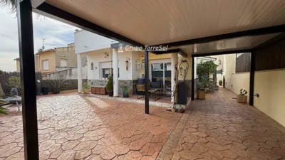 Chalet on Carrer de la Ferradura photo 3
