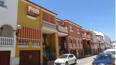 Terraced house on Profesora Isabel Garcia Street photo 2
