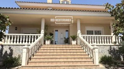 Chalet on Carrer dels Pins photo 2