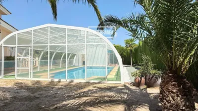Chalet on Carrer dels Pins photo 9