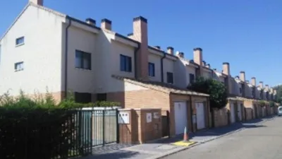 Townhouse on Las Moradas Street photo 2