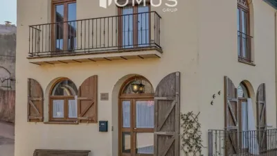 House on Carrer d'Olot photo 2