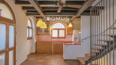 House on Carrer d'Olot photo 6