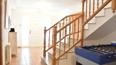 Chalet on Carrer del Doctor Emile Roux photo 13