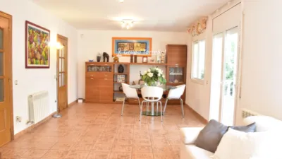 Chalet on Carrer del Doctor Emile Roux photo 18