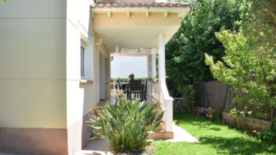 Chalet on Carrer del Doctor Emile Roux photo 6