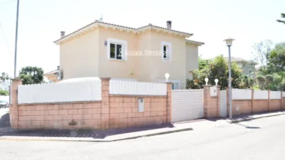 Chalet on Carrer del Doctor Emile Roux photo 78