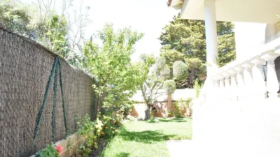 Chalet on Carrer del Doctor Emile Roux photo 7