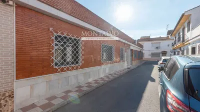 Casa adosada en venta en Calle de Juan Ramón Jiménez, 5, Albolote de 280.000 €