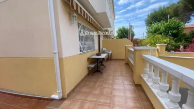 Terraced house on Ronda de Sant Miquel in Segur photo 3