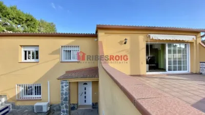 Chalet on Carrer del Montseny photo 10