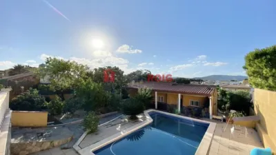 Chalet on Carrer del Montseny photo 13