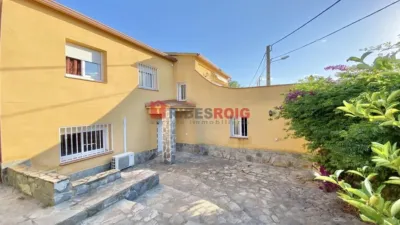 Chalet on Carrer del Montseny photo 14