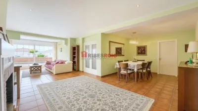 Chalet on Carrer del Montseny photo 2