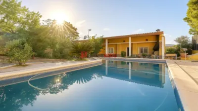 Chalet on Carrer del Montseny photo 4