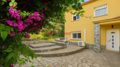 Chalet on Carrer del Montseny photo 6