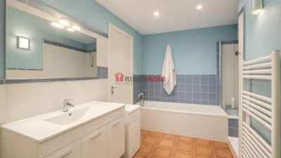 Chalet on Carrer del Montseny photo 9