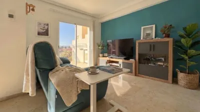 Duplex for sale in Puerto de Alcudia – First line of the lake with terrace and south-southeast orientation photo 5