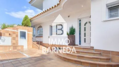 House on Passatge Requesens, 125 photo 4