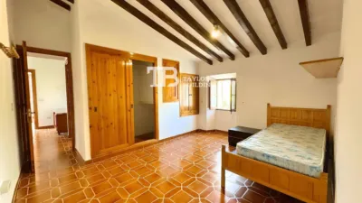 House on D’Esporlas Street photo 24
