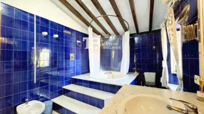 House on D’Esporlas Street photo 27
