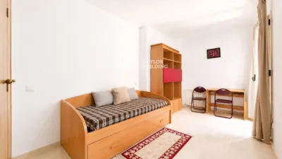 Apartment on Carrer Illa de Rodes photo 8