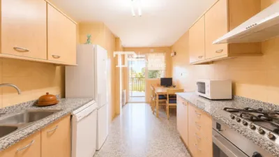 Apartment on Carrer Illa de Rodes photo 2