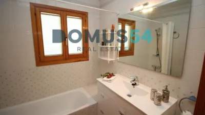 Semi-detached house in Alcanada photo 10
