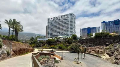 Piso en venta en Avenida Adeje 300, Callao Salvaje-Playa Paraíso-Armeñime (Adeje) de 209.000 €