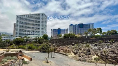 Piso en venta en Avenida Adeje 300, Callao Salvaje-Playa Paraíso-Armeñime (Adeje) de 209.000 €