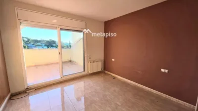 Semi-detached house on Carrer de les Palmeres photo 17